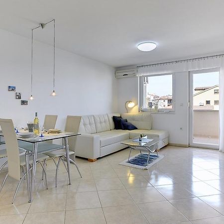 Apartment Frlan Ližnjan Buitenkant foto