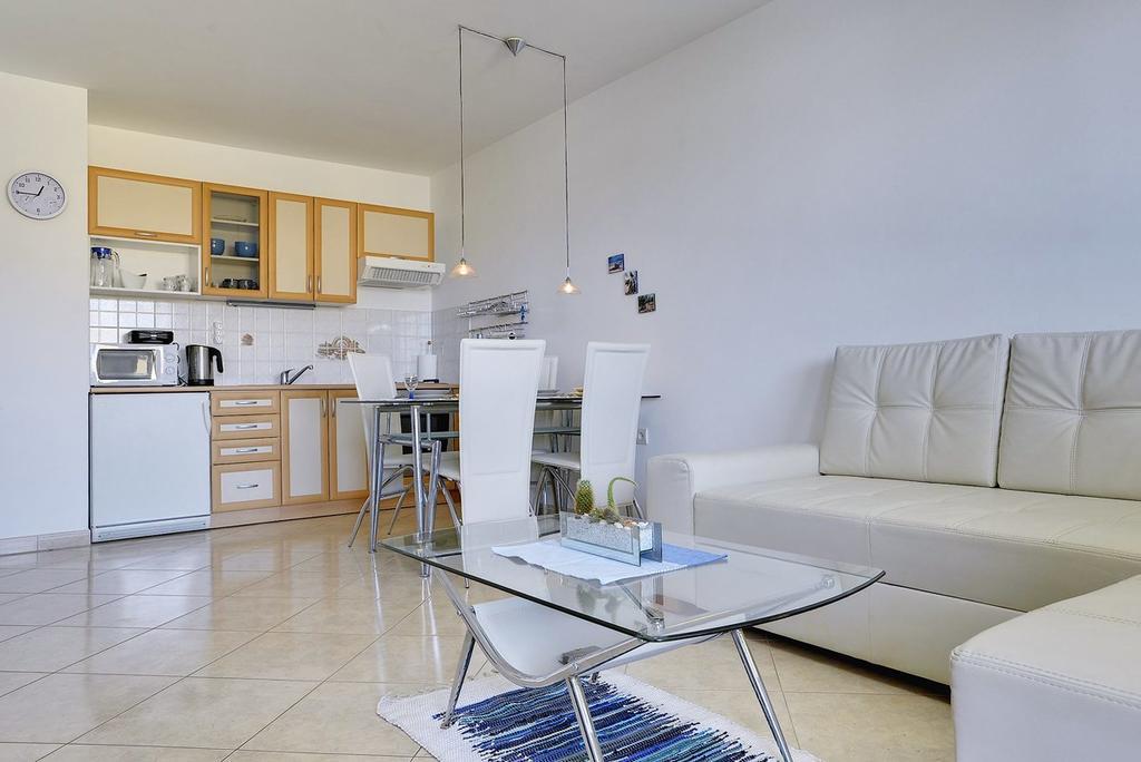 Apartment Frlan Ližnjan Buitenkant foto